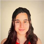 Profesora de Bellas Artes con mas de 2 años de experiencia en clases extraescolares de inglés, plástica, filosofía y lengua.